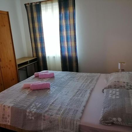 Sem Appartement Tar-Vabriga Buitenkant foto