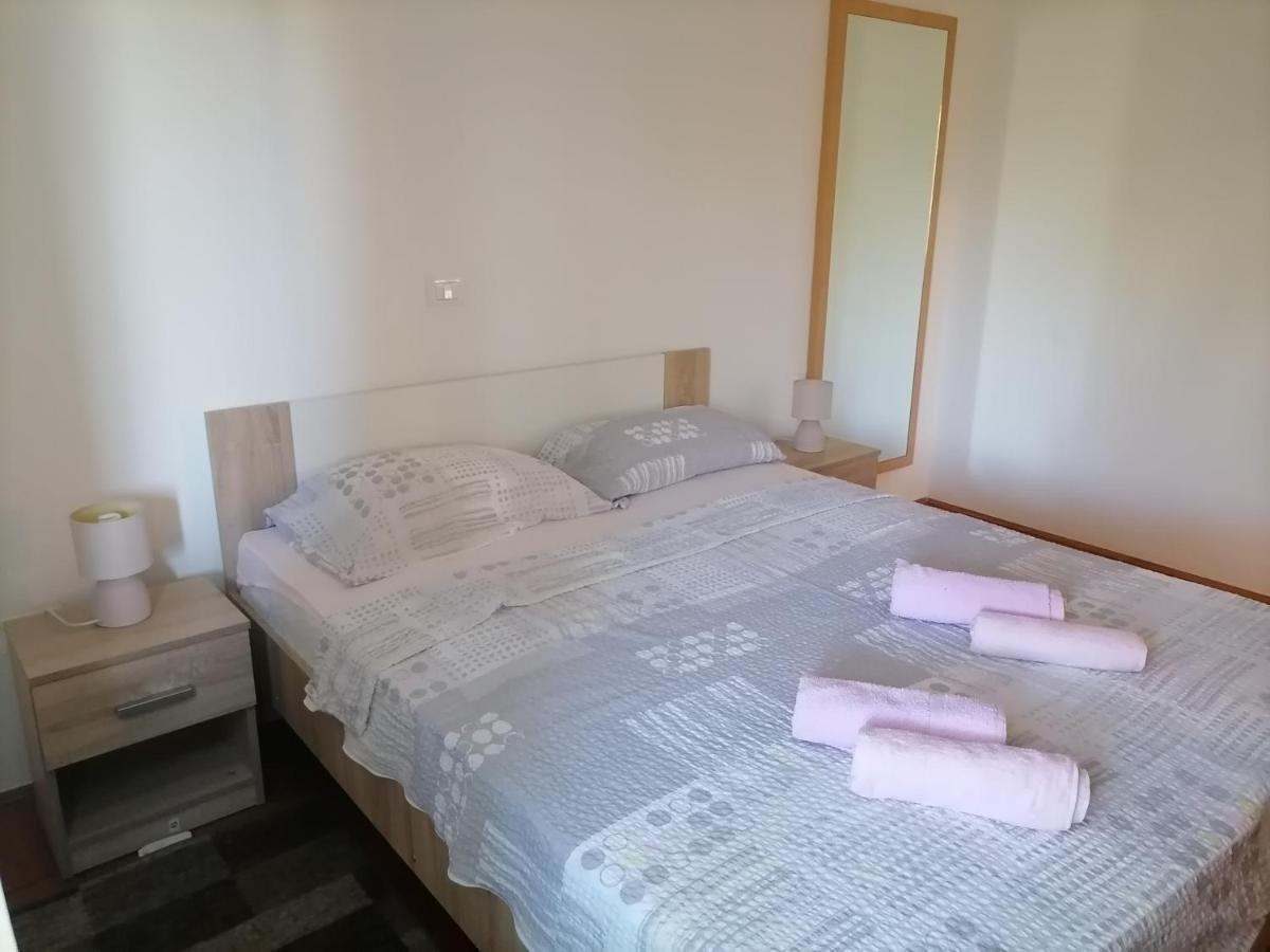 Sem Appartement Tar-Vabriga Buitenkant foto